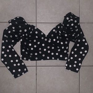Polka dot puffed-sleeved crop top